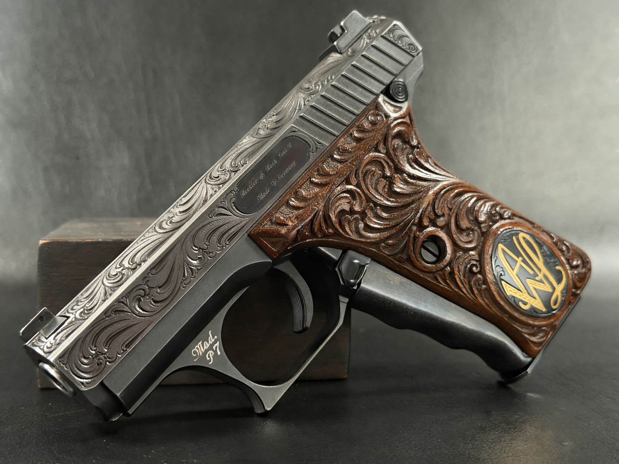 HK P7 - HK CEO Gun