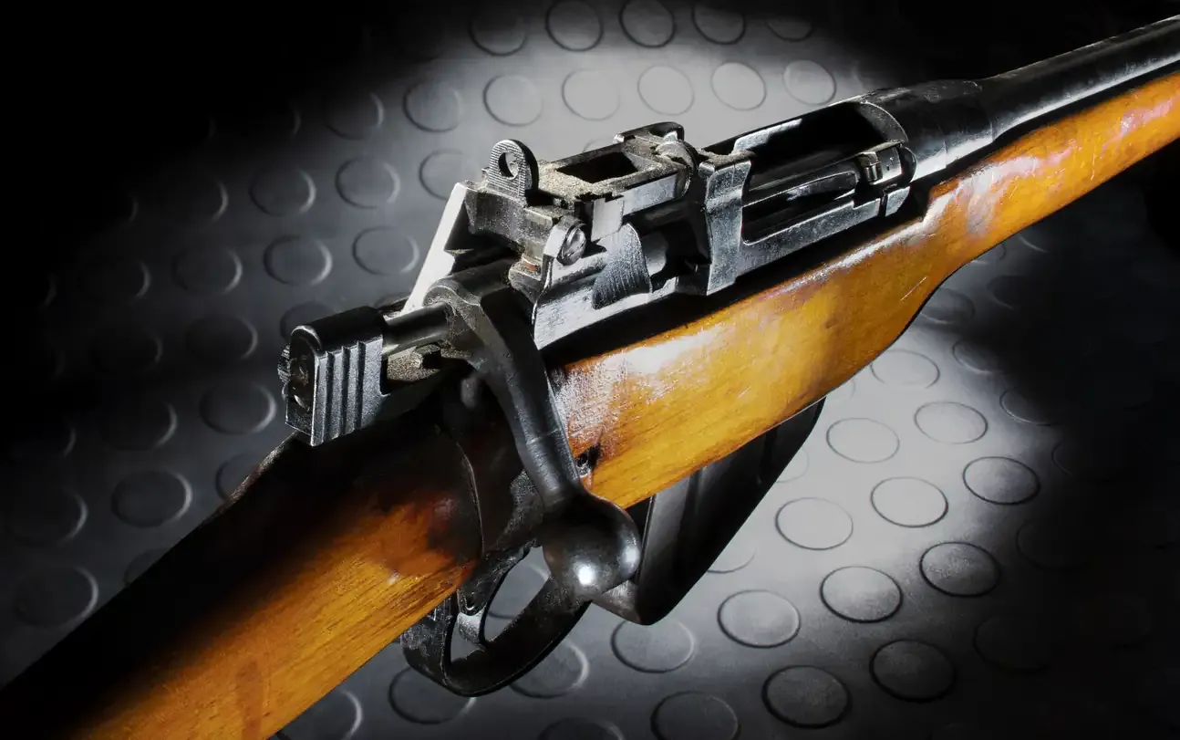 The Lee‑Enfield No.4 Rifle: Design Evolution, Wartime Production, and a Long Postwar Life